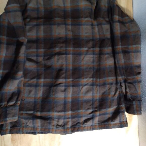 Vintage Pendleton Flannel Wool Button-Down Shirt - Picture 6 of 7